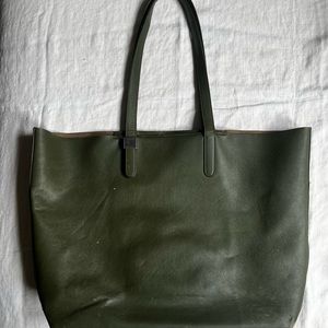 EVERLANE | PETRA MARKET TOTE | RARE | EUC Leather Olive